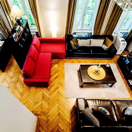 The Fashion Street *